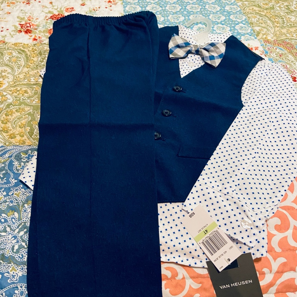 Van Heusen Boys' Blue and White Vest Set 4T